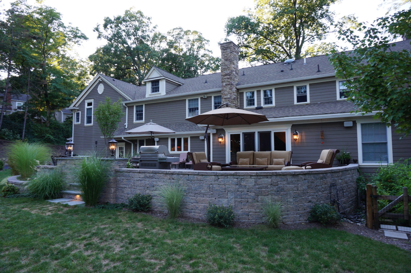 luxury-patio-walls