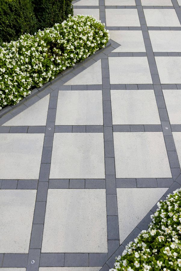 patterned-stone-walkway-ideas