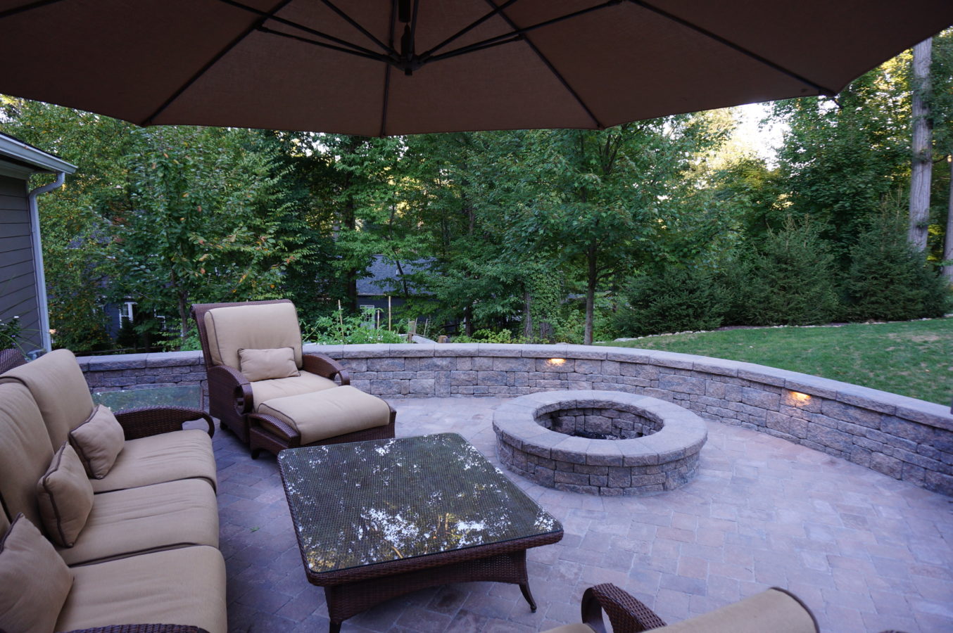 stone-patio-and-fire-pit-contractors